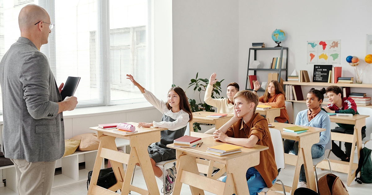 The Best Universal Binding Machine for K-12 Schools