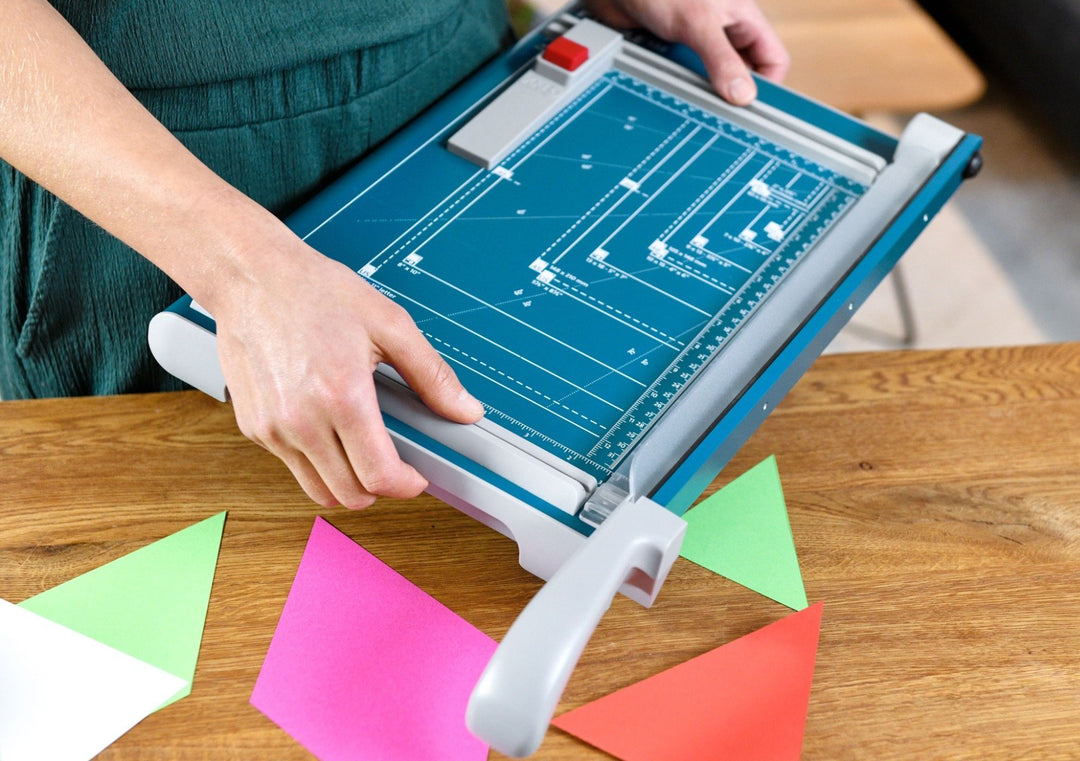 Dahle Model 533 Professional 13 Inch Guillotine Paper Cutter