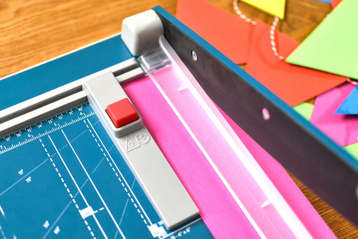 Dahle Model 534 Professional 18 Inch Guillotine Paper Cutter