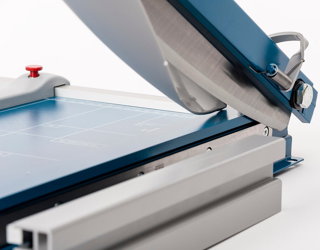 Dahle 565 Premium 15.5 Inch Heavy Duty Guillotine Cutter