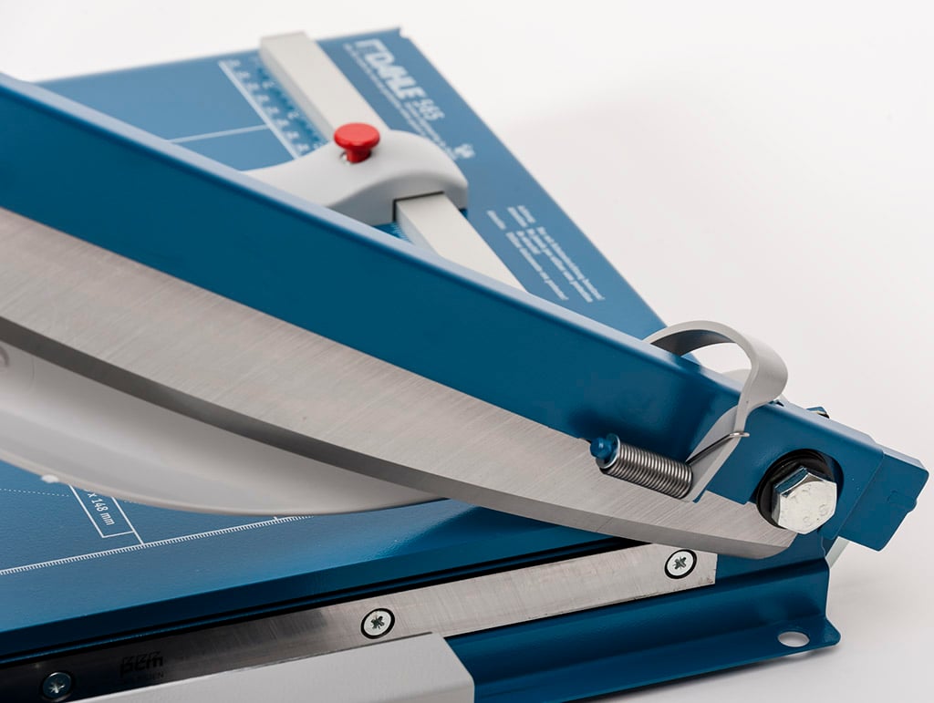 Dahle 565 Premium 15.5 Inch Heavy Duty Guillotine Cutter