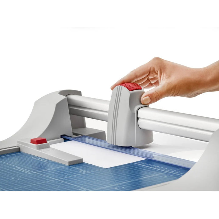 Dahle Model 442 Premium Rolling Trimmer - 20 1/8 Inch
