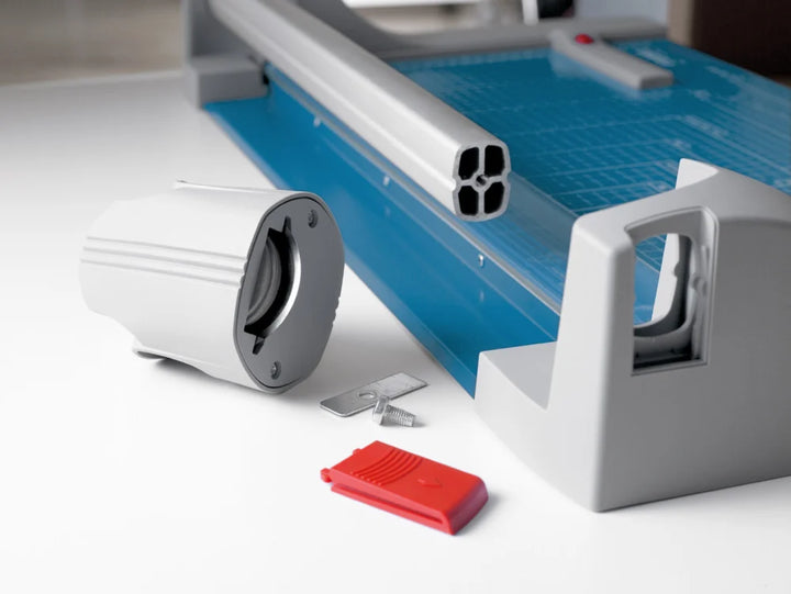 Dahle Model 446 Premium Rolling Trimmer - 36 1/4 Inch