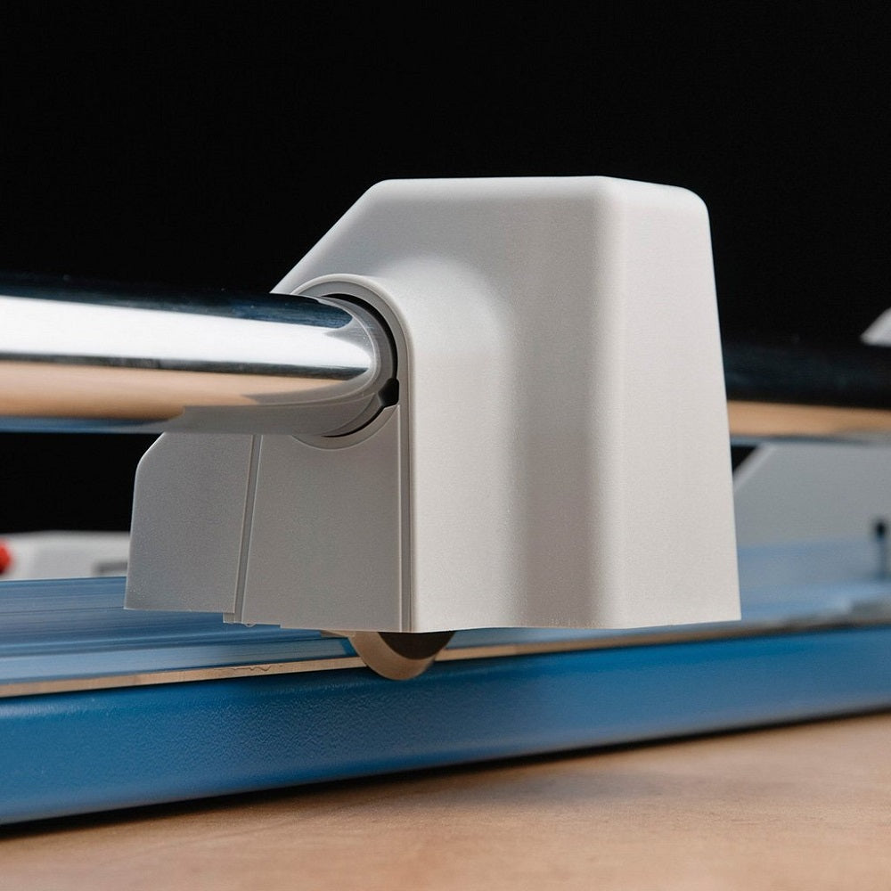 Dahle Model 552 Professional Rolling Trimmer - 20 1/8 Inch