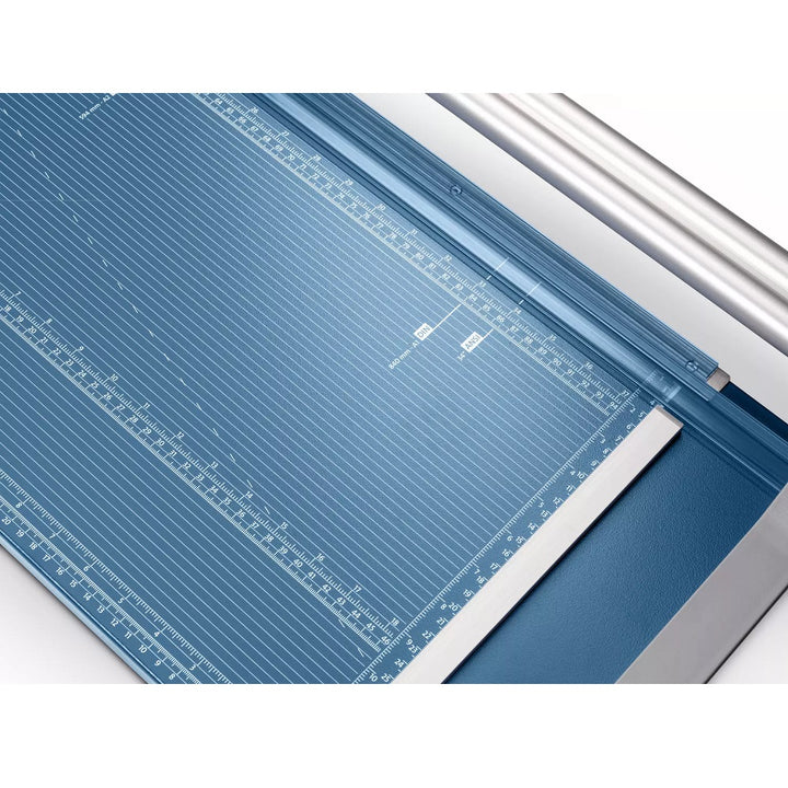 Dahle Model 556 Professional 37-1/2 Inch Rolling Trimmer - Gen 3