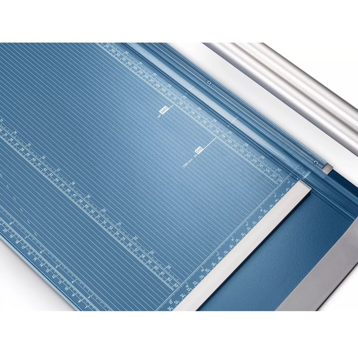 Dahle Model 558 Professional 51 Inch Rolling Trimmer