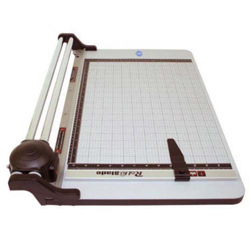 Akiles Roll @ Blade 1815 18" Rotary Trimmer