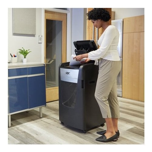 GBC Stack-and-Shred 600M Level P-5 Auto Feed Micro-Cut Shredder - 1758577
