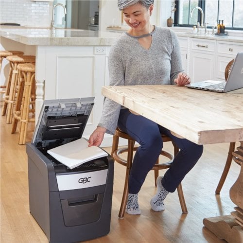 GBC Stack and Shred 60X AutoFeed Level P-4 Cross-Cut Shredder - WSM1757601