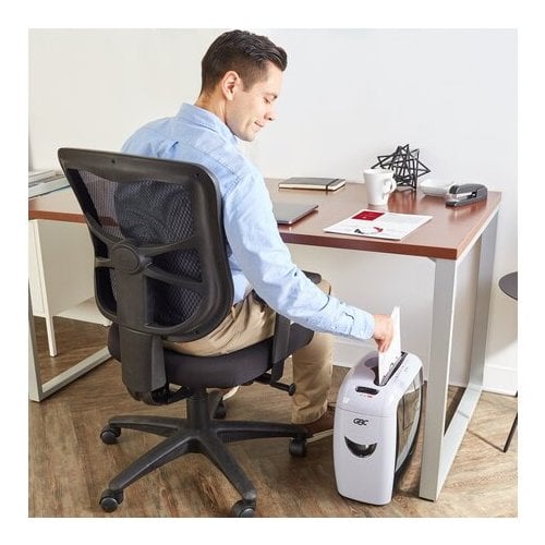 GBC Style+ 7-Sheet Level P-4 Cross-Cut Shredder - 1758581