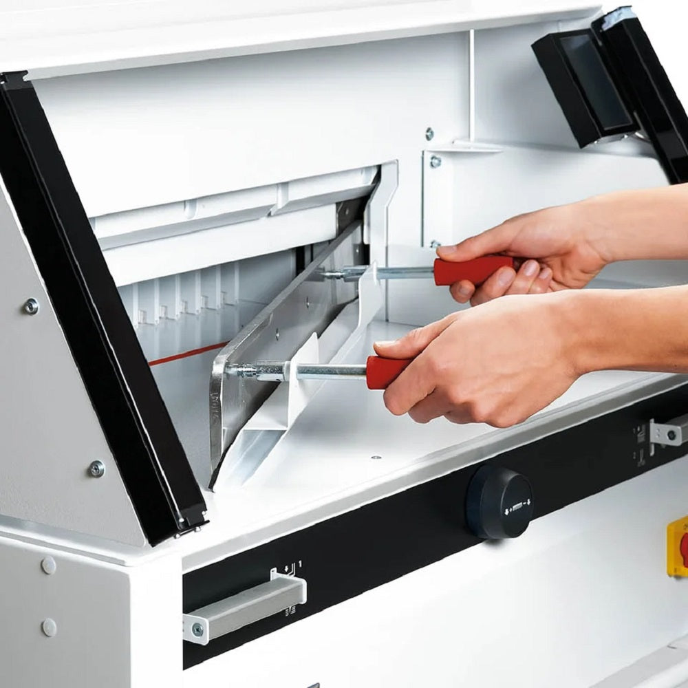 Triumph 6660 25-1/2" Automatic Programmable Cutter with VRCut Software